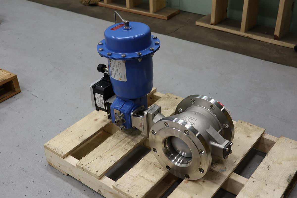Unused Neles Jamesbury RE13CA06CJJST 6" Air Operated Vee Ball Valve #47647