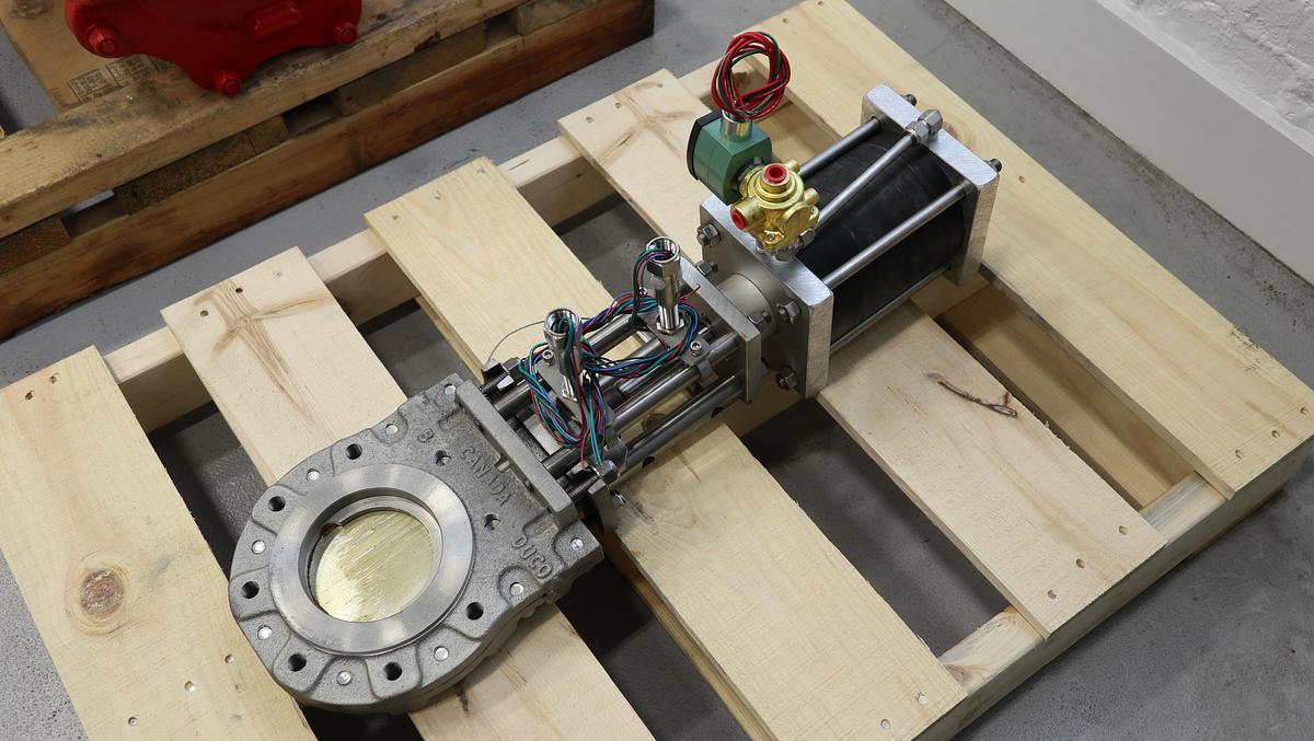 Unused North Port Valve 4" Air Operated Knife Gate Valve #47096