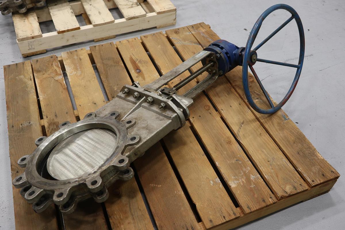 Used A-C Valve Inc. 77 A6N 12" Hand Operated Knife Gate Valve #47605