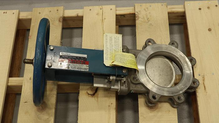 Used Dezurik 6" Hand Operated Knife Gate Valve #45941