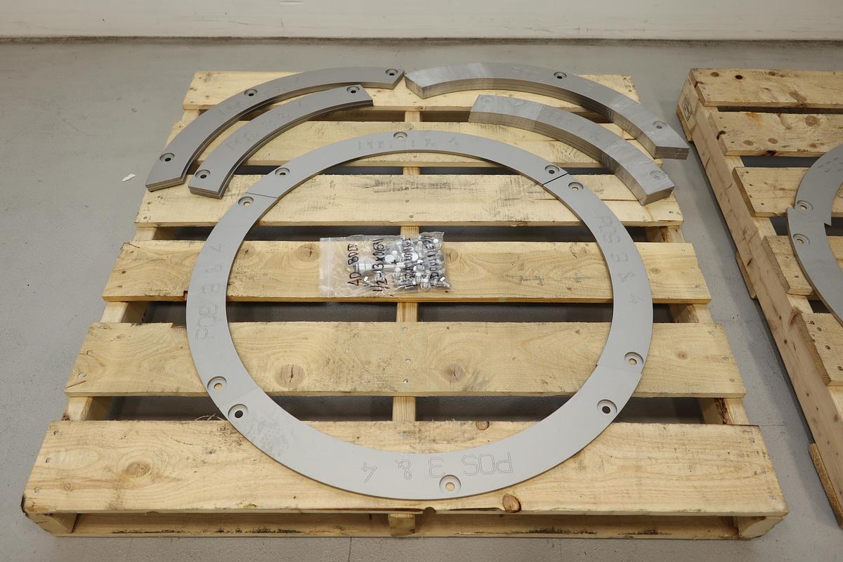 Unused Sprout Waldron AFT 34" Refiner Adapter Plates & Adapter Rings #47434