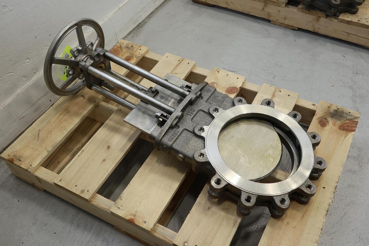 Used North Port Valve 10" Hand Operated Knife Gate Valve #47454