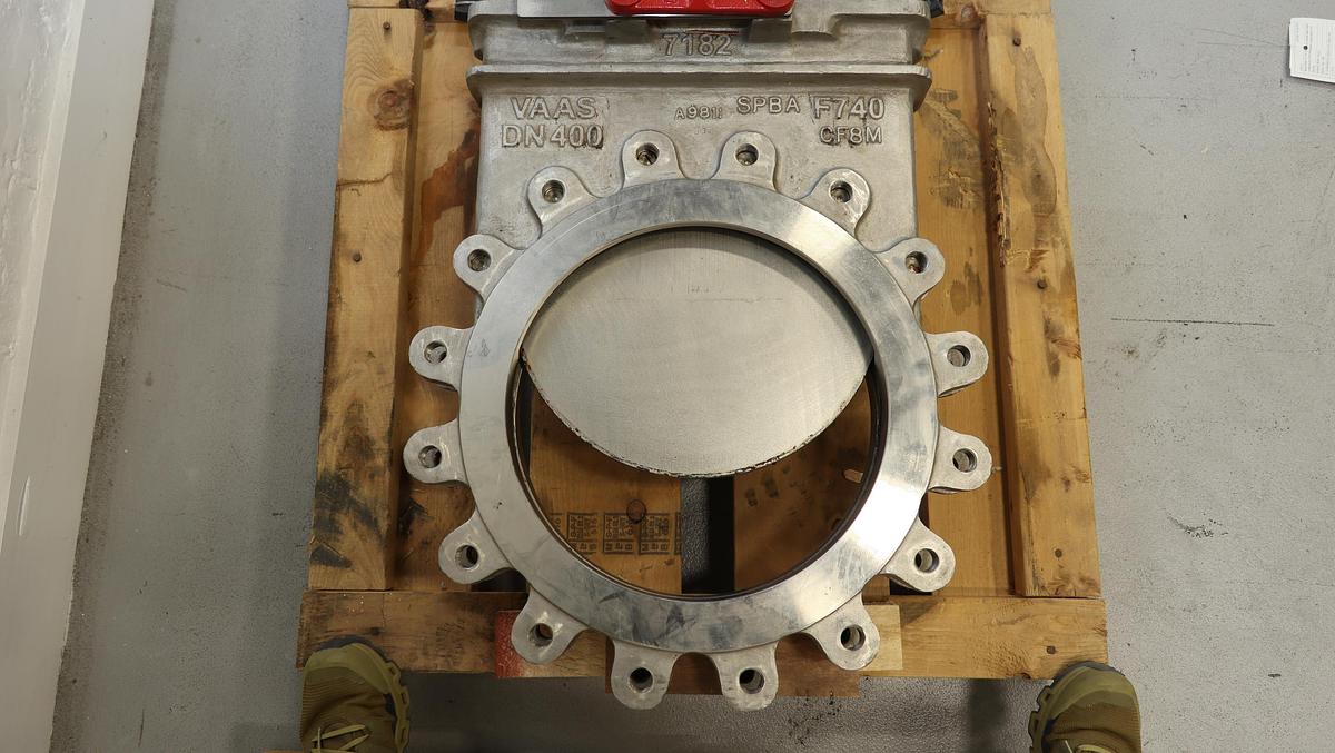 Used Bray/Vaas 16" Air Operated Knife Gate Valve #47062