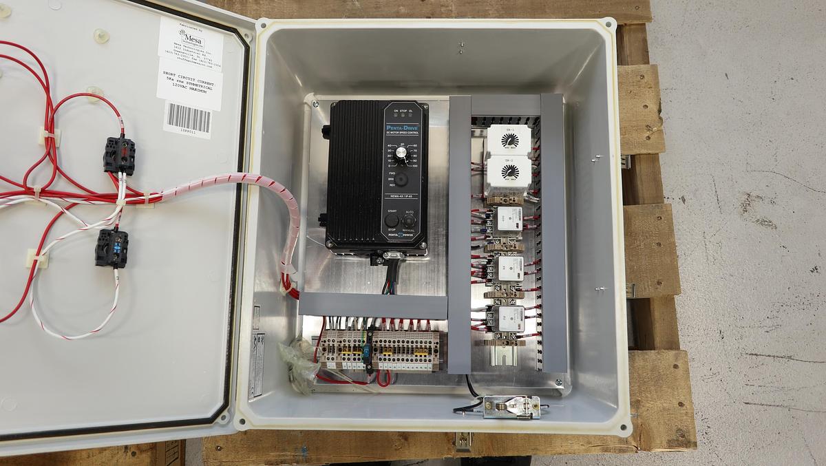 Unused CVN Vooner General Morgan GSD1-30-176-A (SRA 2000) Shower Oscillator Control Unit #47024