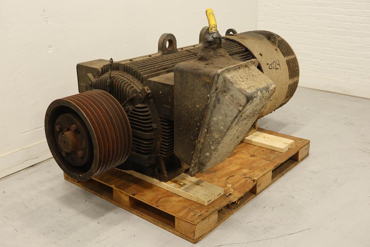 Used Toshiba 6DG350L134693 A/C Motor #47556