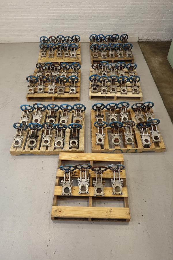 Used Lot of True Line 3" Hand Operated Knife Gate Valves #47518