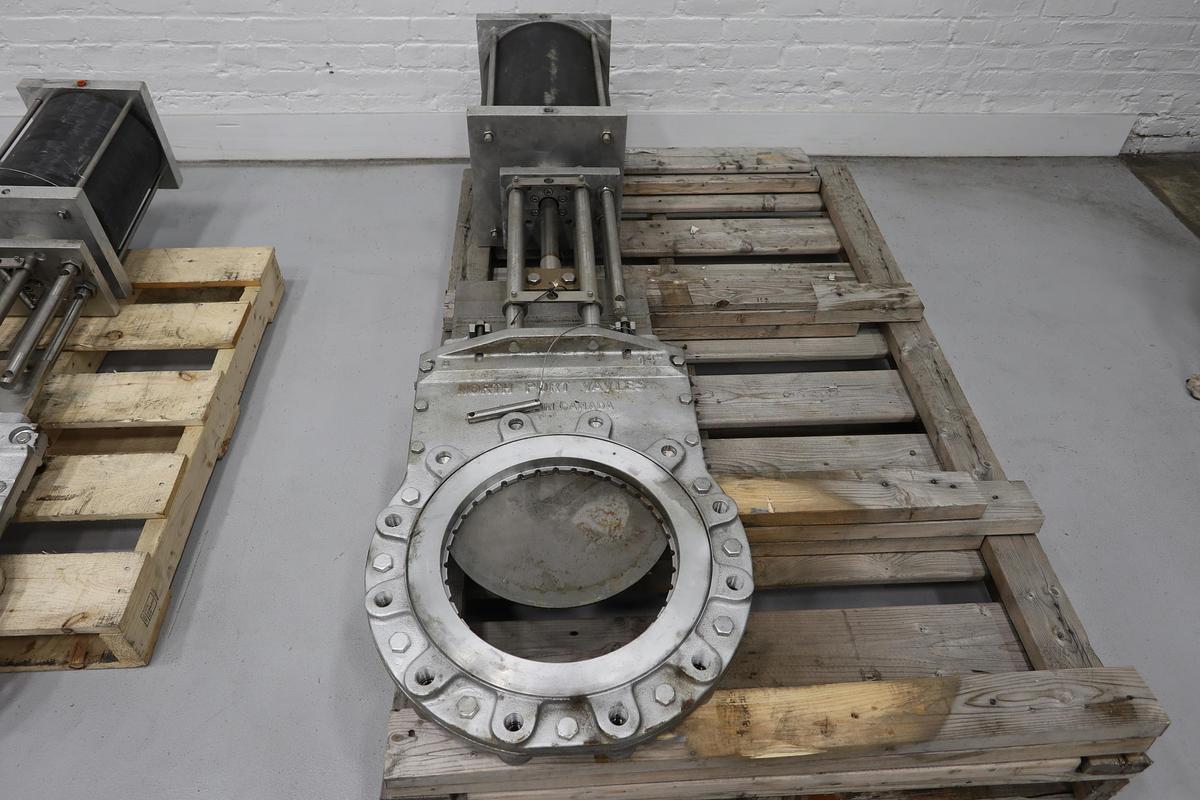 Unused North Port Valve 14" Model B Air Operated Knife Gate Scavenger Valve #47362
