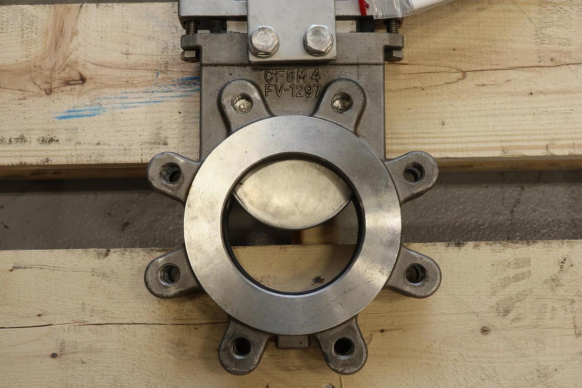 Unused Fabri-Valve 4" Air Operated Knife Gate Valve #47429