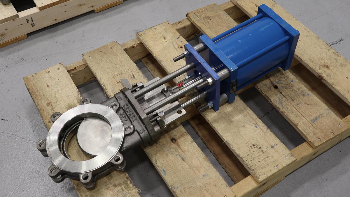 Unused North Port Valves 6" Air Operated Knife Gate Valve #47269