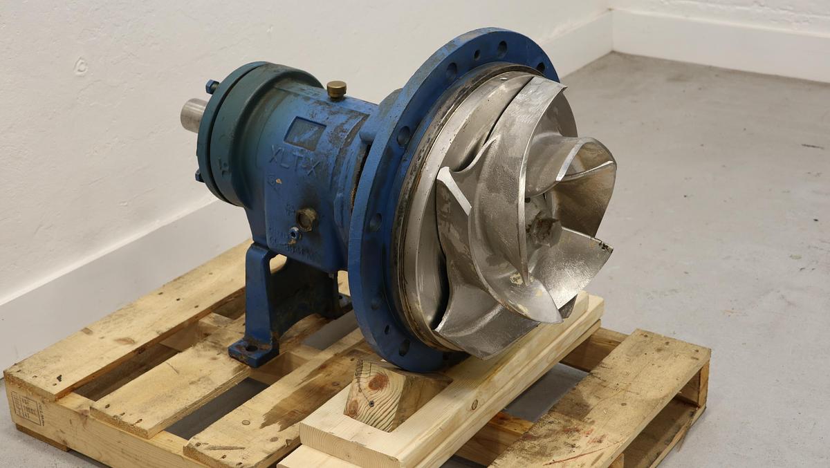 Used Goulds 3196 XLT-X Pump Power End With 15" 5-Vane Impeller & Stuffing Box #47047