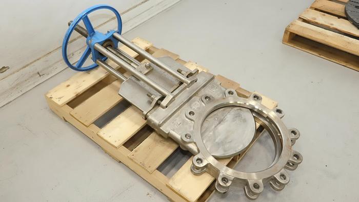 Used True Line 14" Hand Operated Knife Gate Valve #46311
