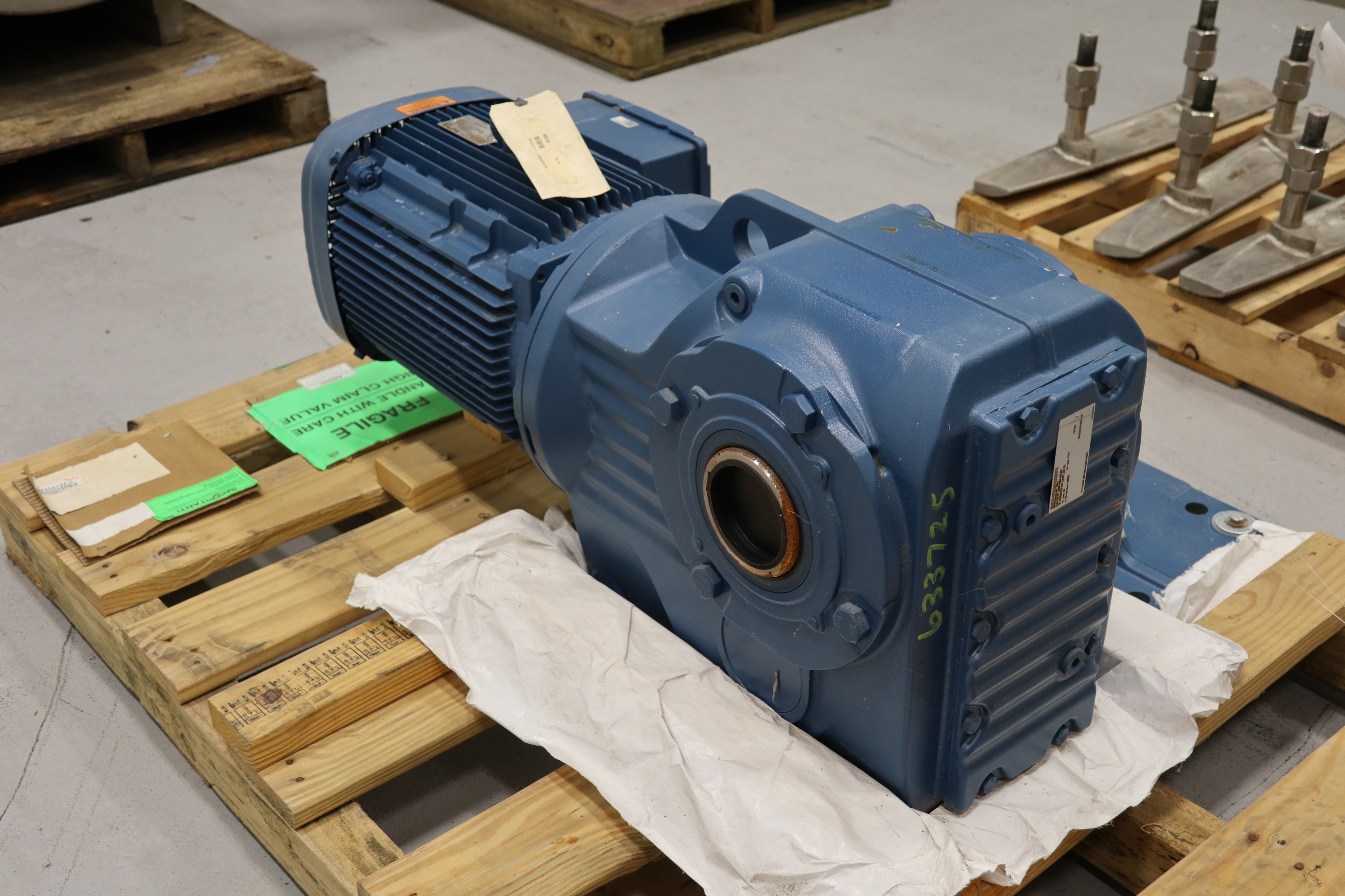 Unused Sew-Eurodrive KA107/T DRN160L4/DH Helical-Bevel Gear Drive #47691