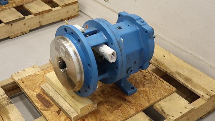 Used Summit 3196 8" Power End #44707