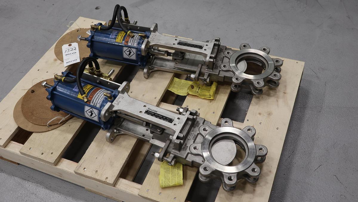 Unused Dezurik 4" Air Operated Knife Gate Valve #47170