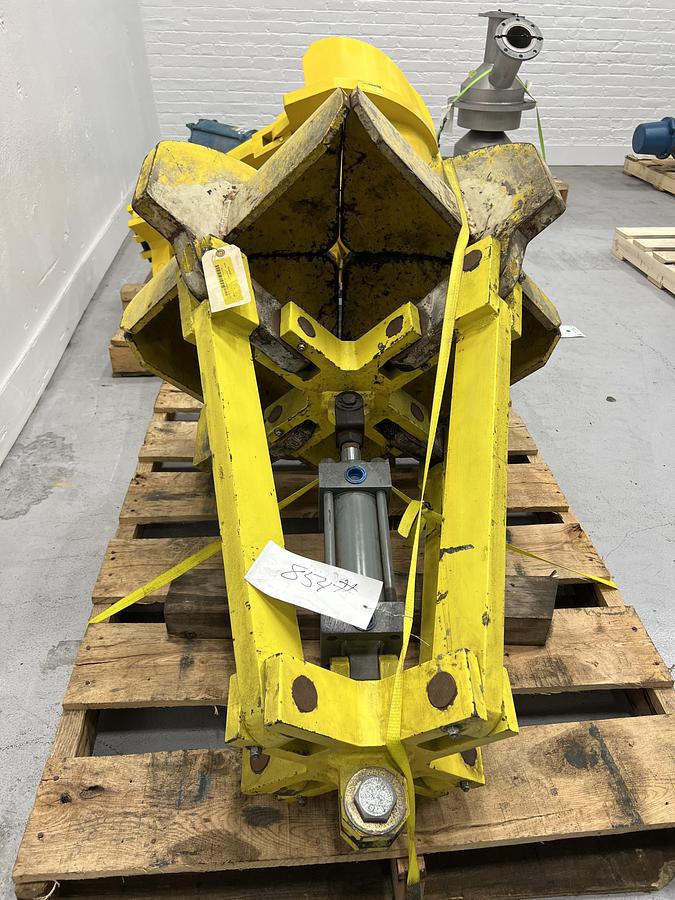 Refurbished Kadant Hydraulic Grapple, 48" #47264