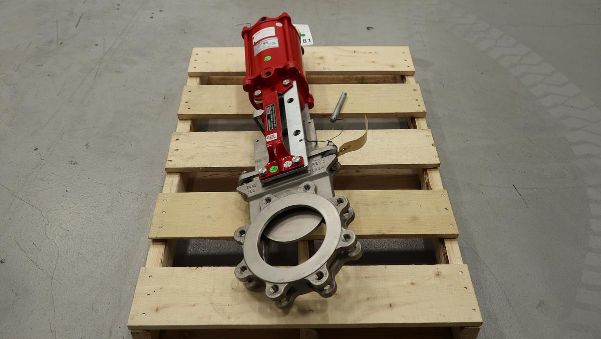 Unused Bray 6" Air Operated Knife Gate Valve #47180