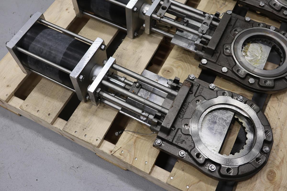 Unused North Port Valve 6" Air Operated Knife Gate Valve #47314