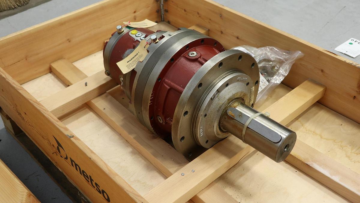 Unused Metso/Reggiana Riduttori RR 1010D MC Hydraulic Motor #47049