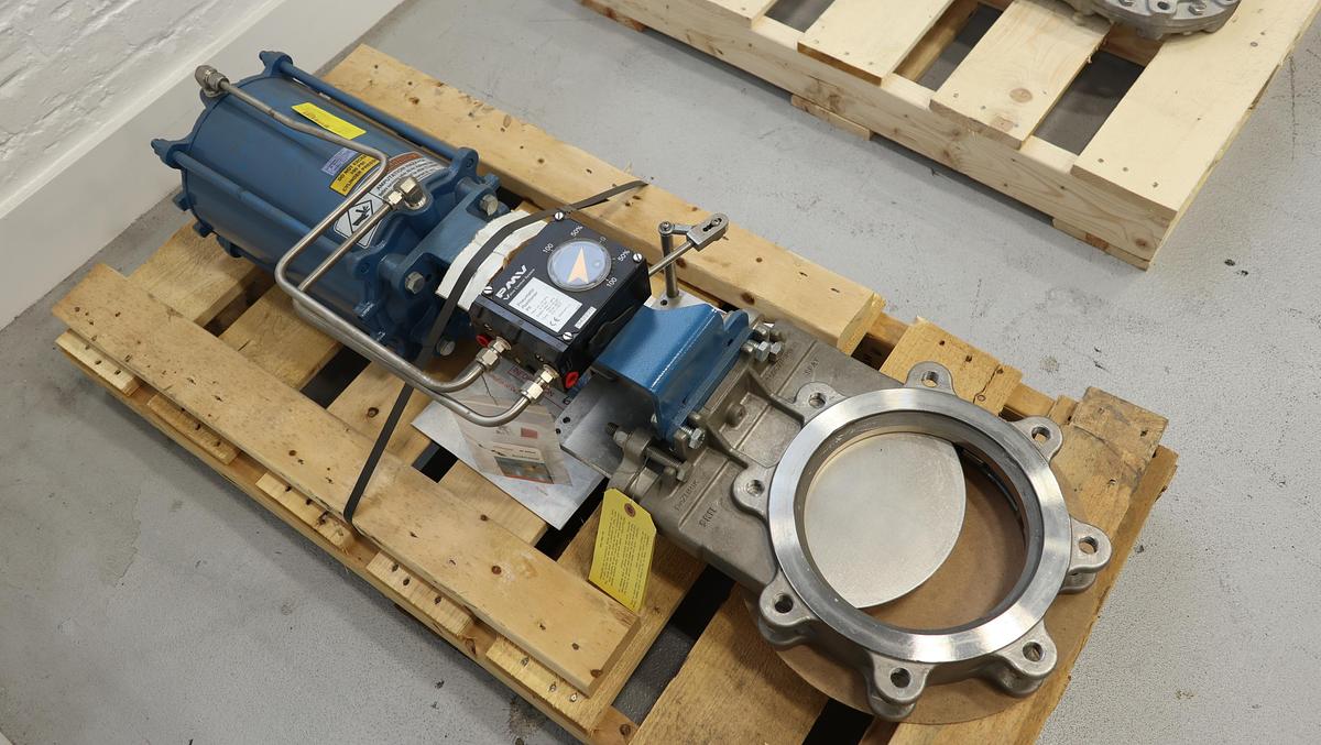 Unused Dezurik 8" Air Operated Knife Gate Valve #47093