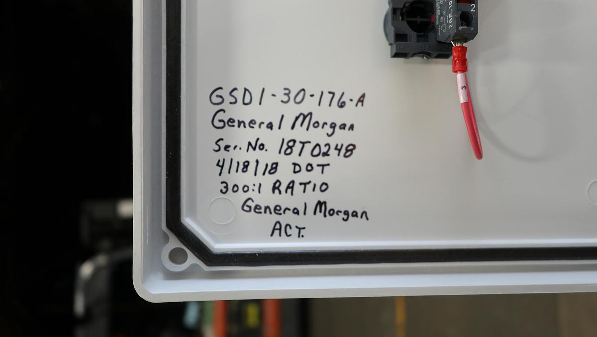 Unused CVN Vooner General Morgan GSD1-30-176-A (SRA 2000) Shower Oscillator Control Unit #47022