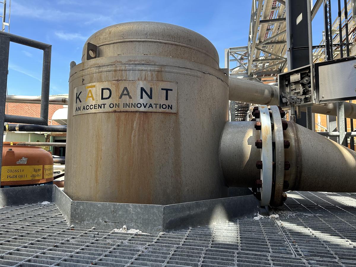 Used BLACK CLAWSON UVC400 FRACTIONATION SCREEN #46844