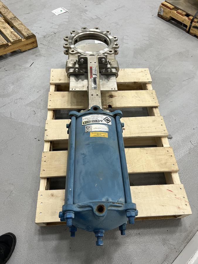Unused Dezurik 10" Air Operated Knife Gate Valve #47257