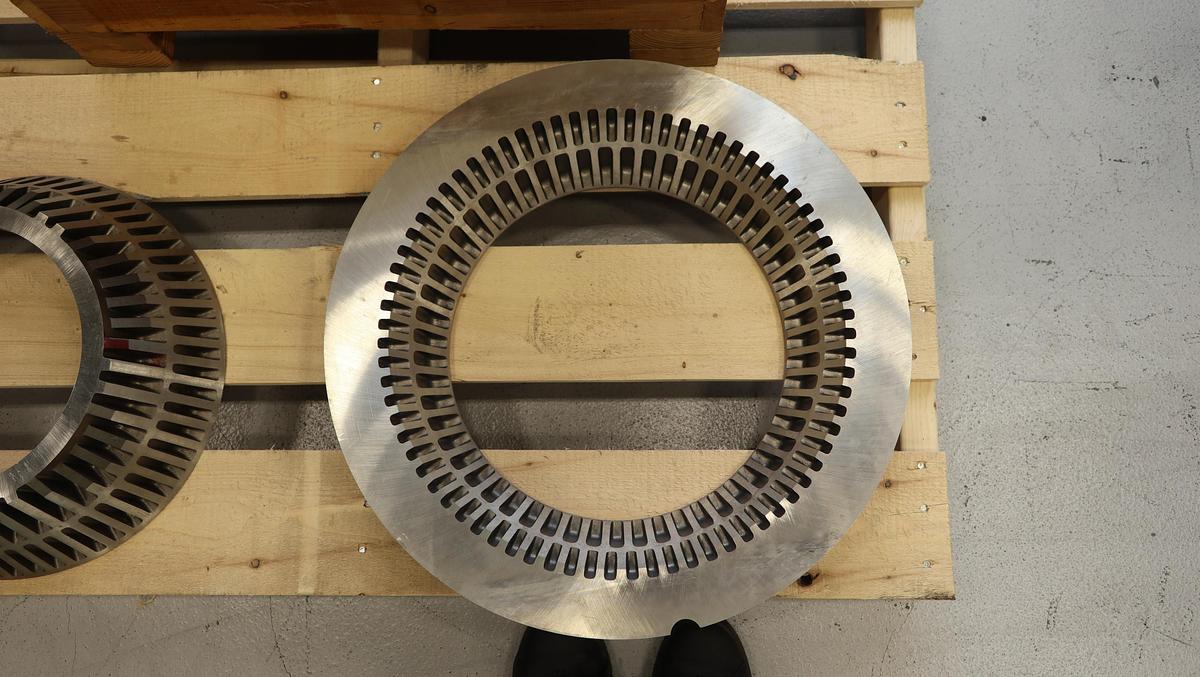 Unused Black Clawson Model 200 Hydraflaker 16/17" Diameter Outer & Inner Tackle #46983