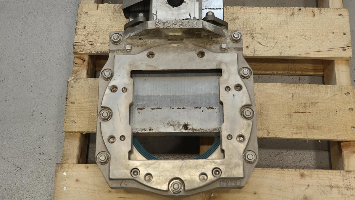 Used Stafsjo 8" Air Operated Knife Gate Valve #46637