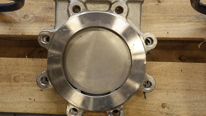 Used Flow Control 6" Hand Operated Knife Gate Valve #45939