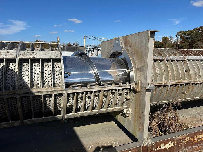 Used FKC SHX-1000 Dewatering Screw Press #32473