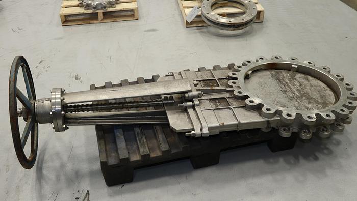 Unused FNW 20" Hand Operated Knife Gate Valve #46353