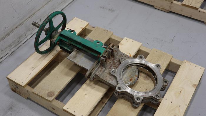 Used Rovalve 8" S20- A Hand Operated Knife Gate Valve #45668