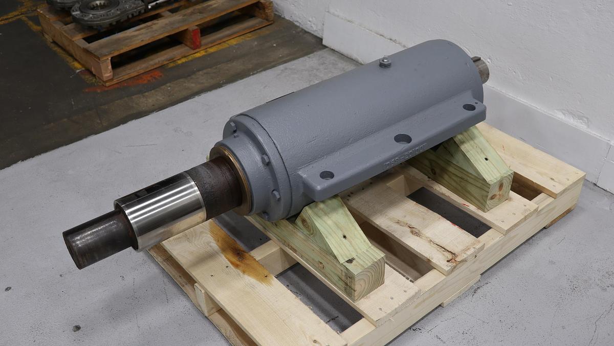 Refurbished Beloit DD4000 20"/24" Refiner Quill #47247