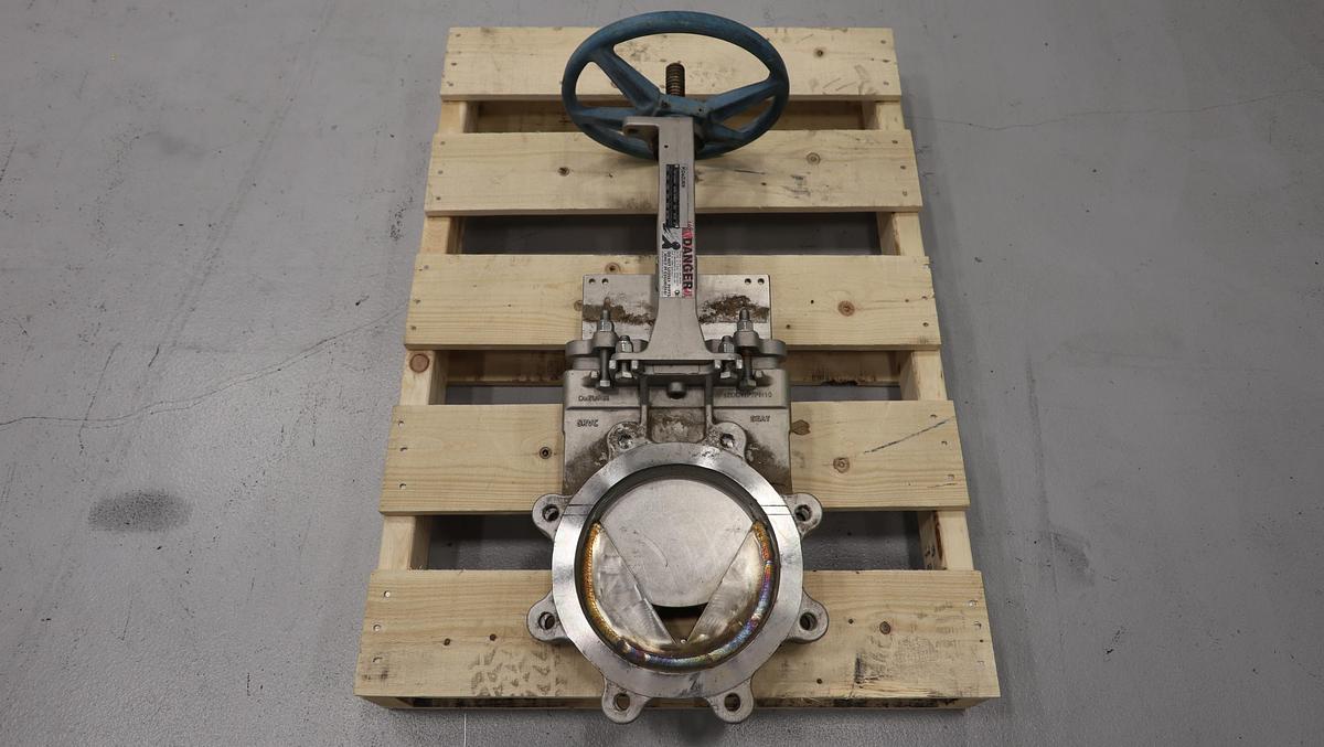 Unused Dezurik 8" V-Port Hand Operated Knife Gate Valve #47280