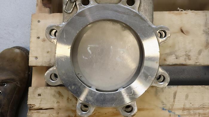 Used Flow Control 6" Hand Operated Knife Gate Valve #45936