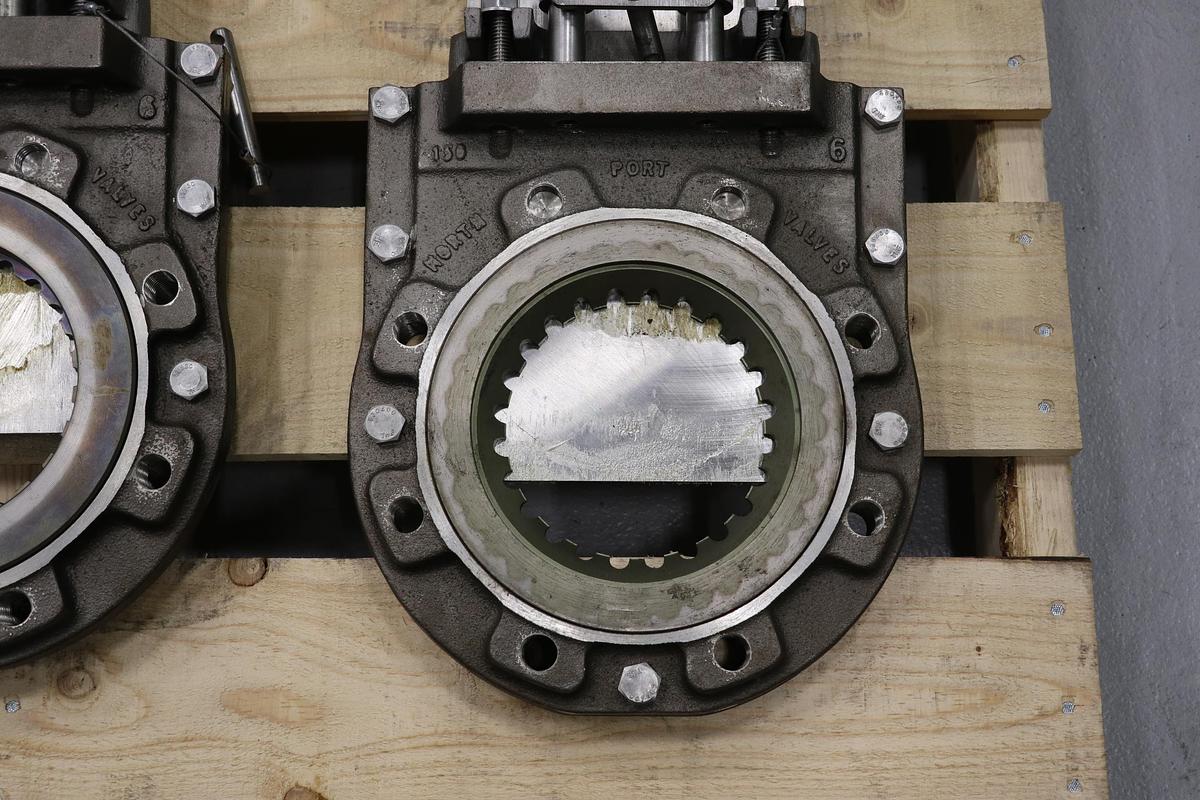 Unused North Port Valve 6" Air Operated Knife Gate Valve #47312