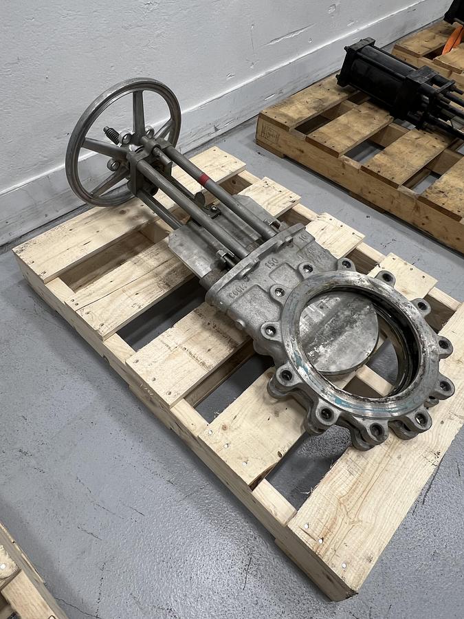 Used North Port Valve 10" Hand Operated Knife Gate Valve #47368