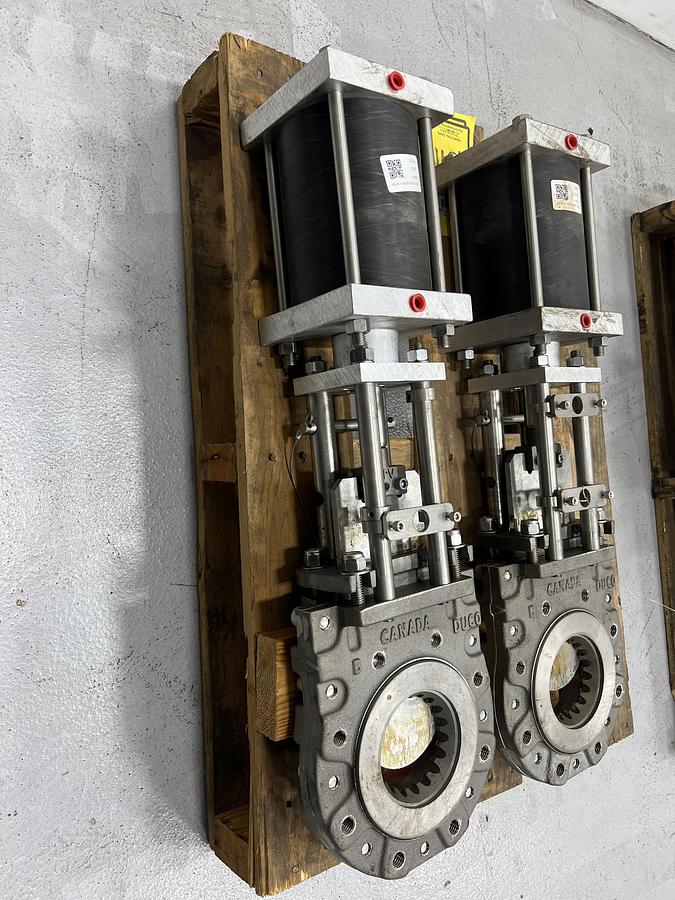 Unused NPV 4" Duco Air Operated Knife Gate Valve #47185