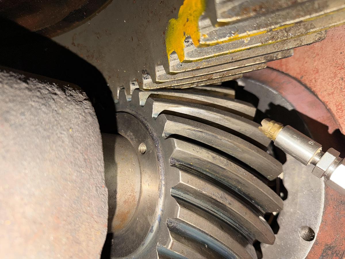 Used Beloit Model 350V Shark Pulper Drive With Rotor & Extraction Plate #47066