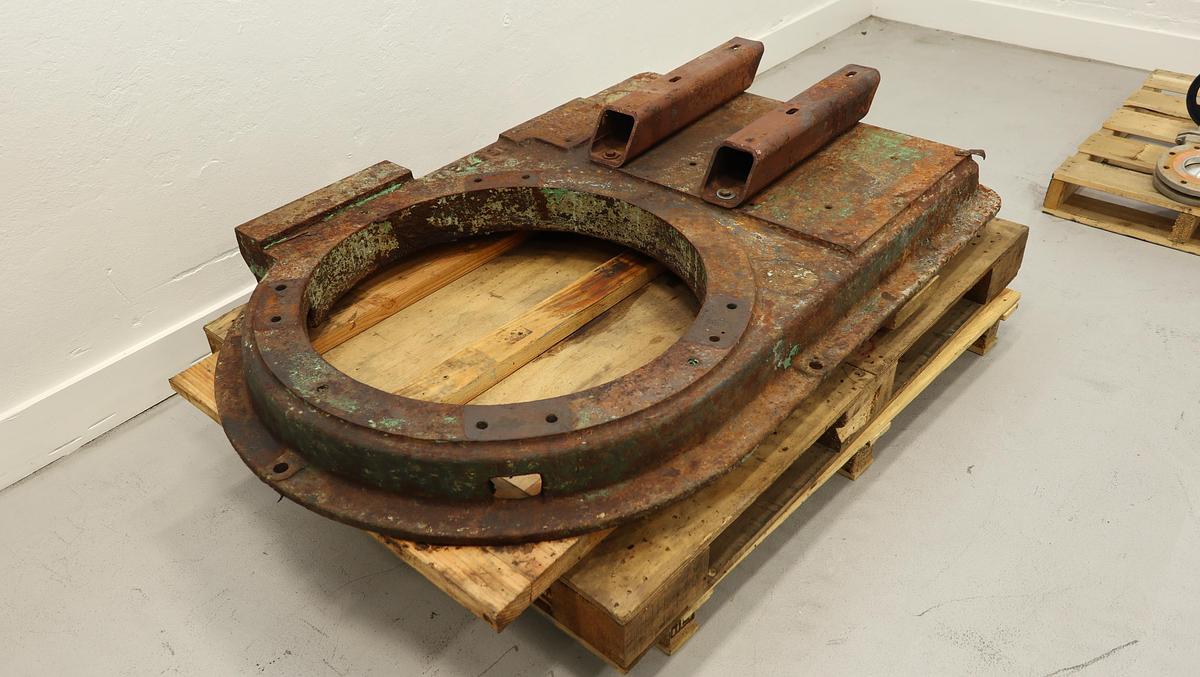 Used Black Clawson 24P Pressure Screen Base #46845