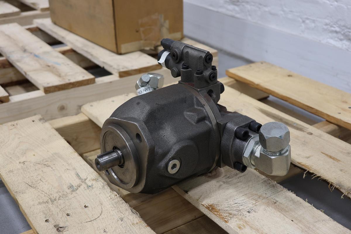 Unused International Series 31 Size SZ 28-4  Hydraulic Pump #47574