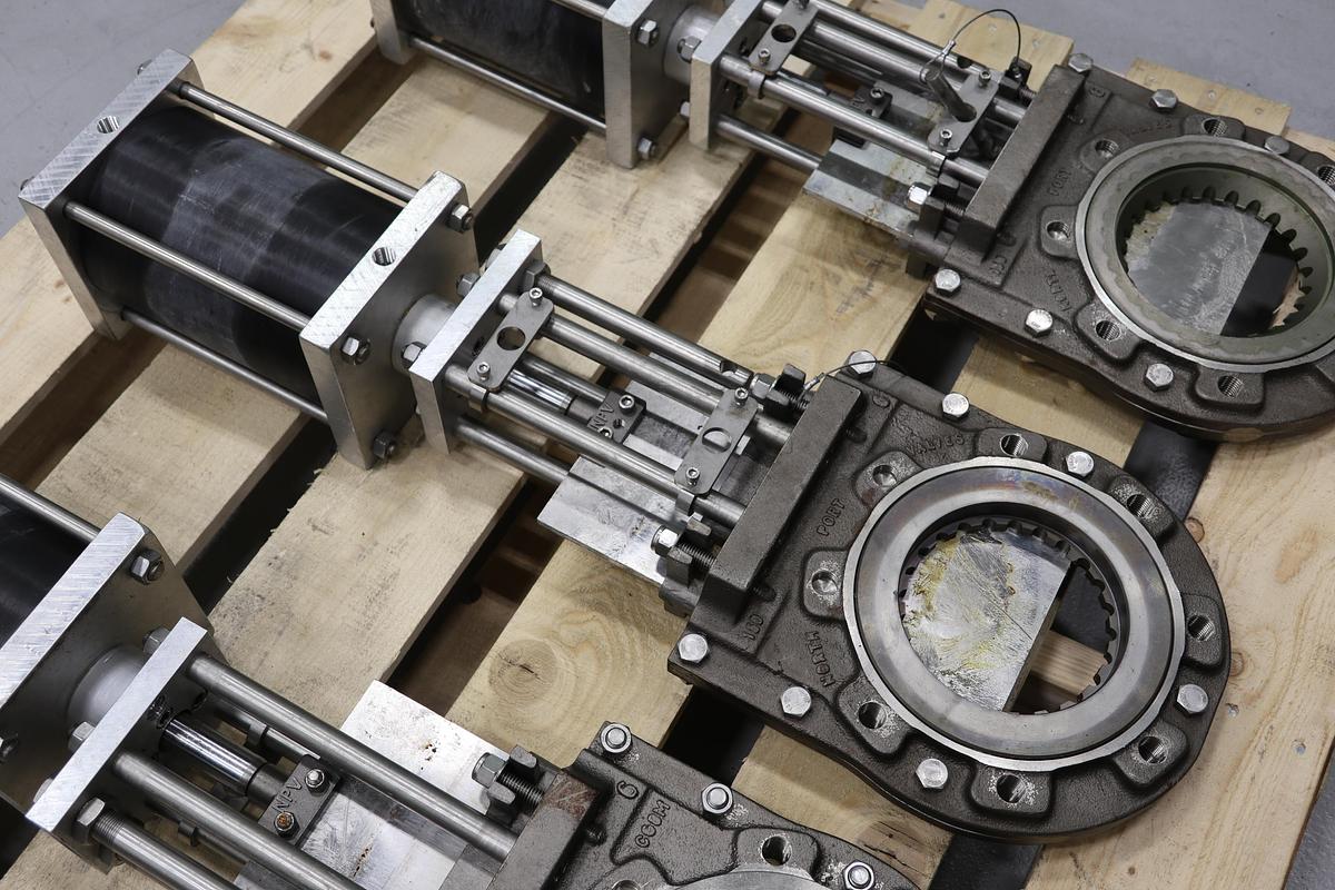 Unused North Port Valve 6" Air Operated Knife Gate Valve #47313