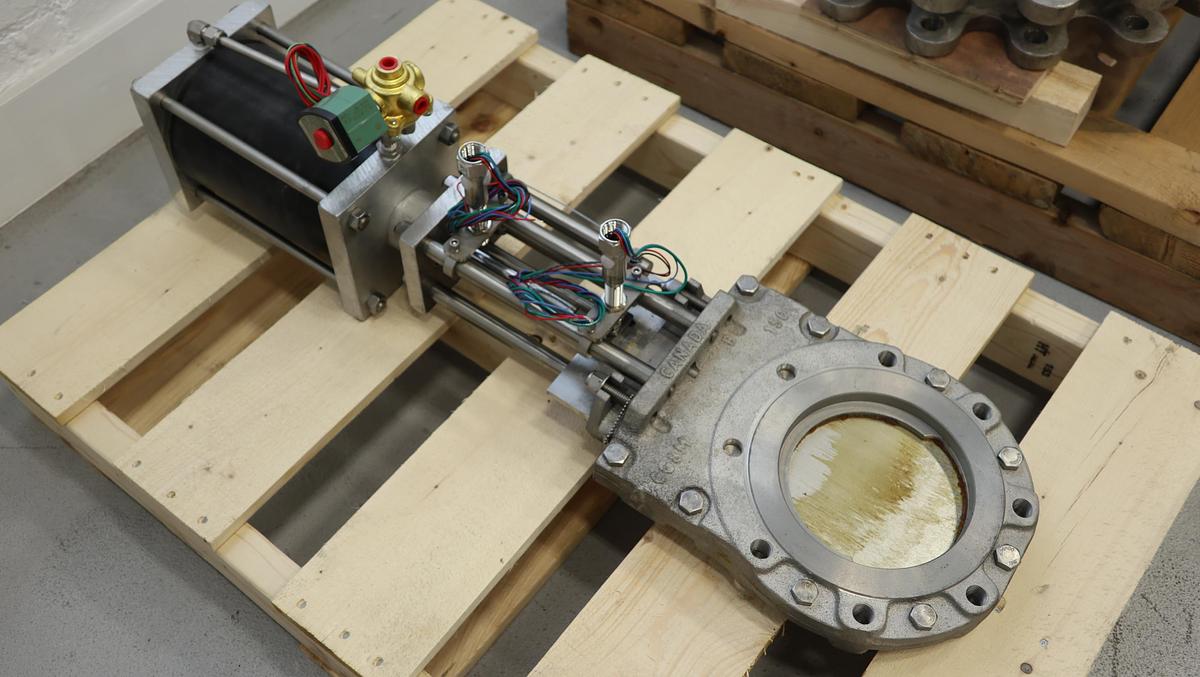 Unused North Port Valve 6" Air Operated Knife Gate Valve #47094