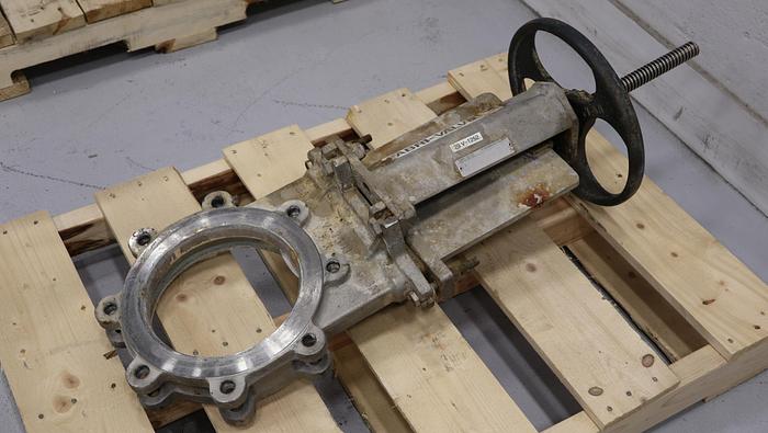 Used Fabri-Valve 8" Hand Operated Knife Gate Valve #44791