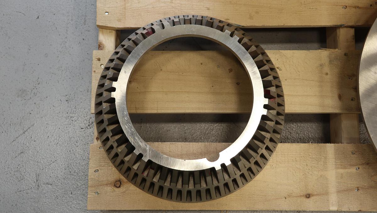 Unused Black Clawson Model 200 Hydraflaker 16/17" Diameter Outer & Inner Tackle #46983