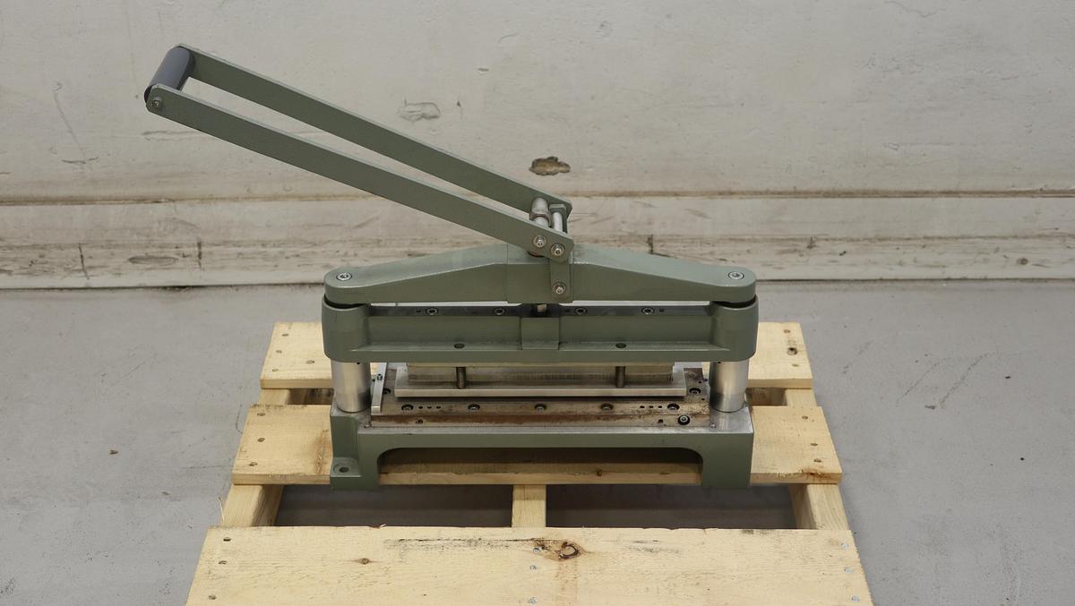 Used ABB/Lorentzen & Wettre 12065239 Sample Cutter #46644