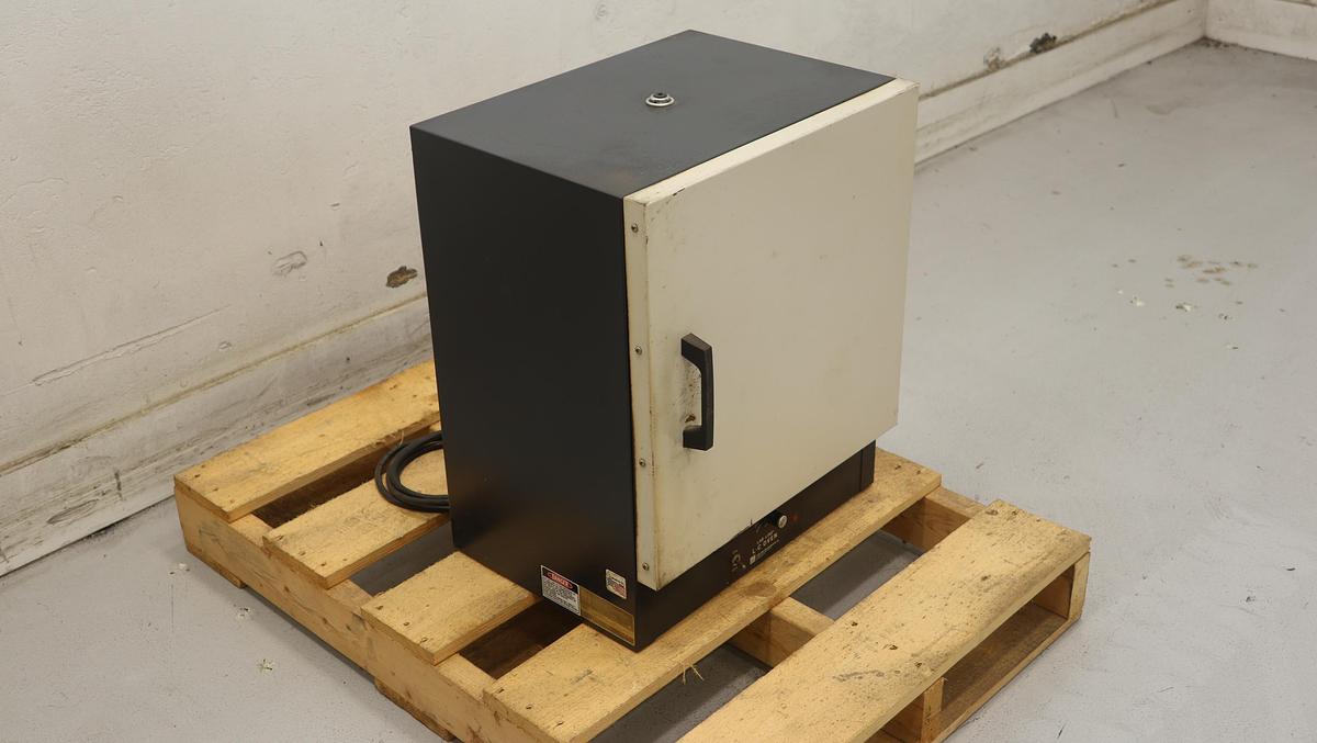 Used Lab-Line Instruments Inc. 3511 Lab Oven #46700