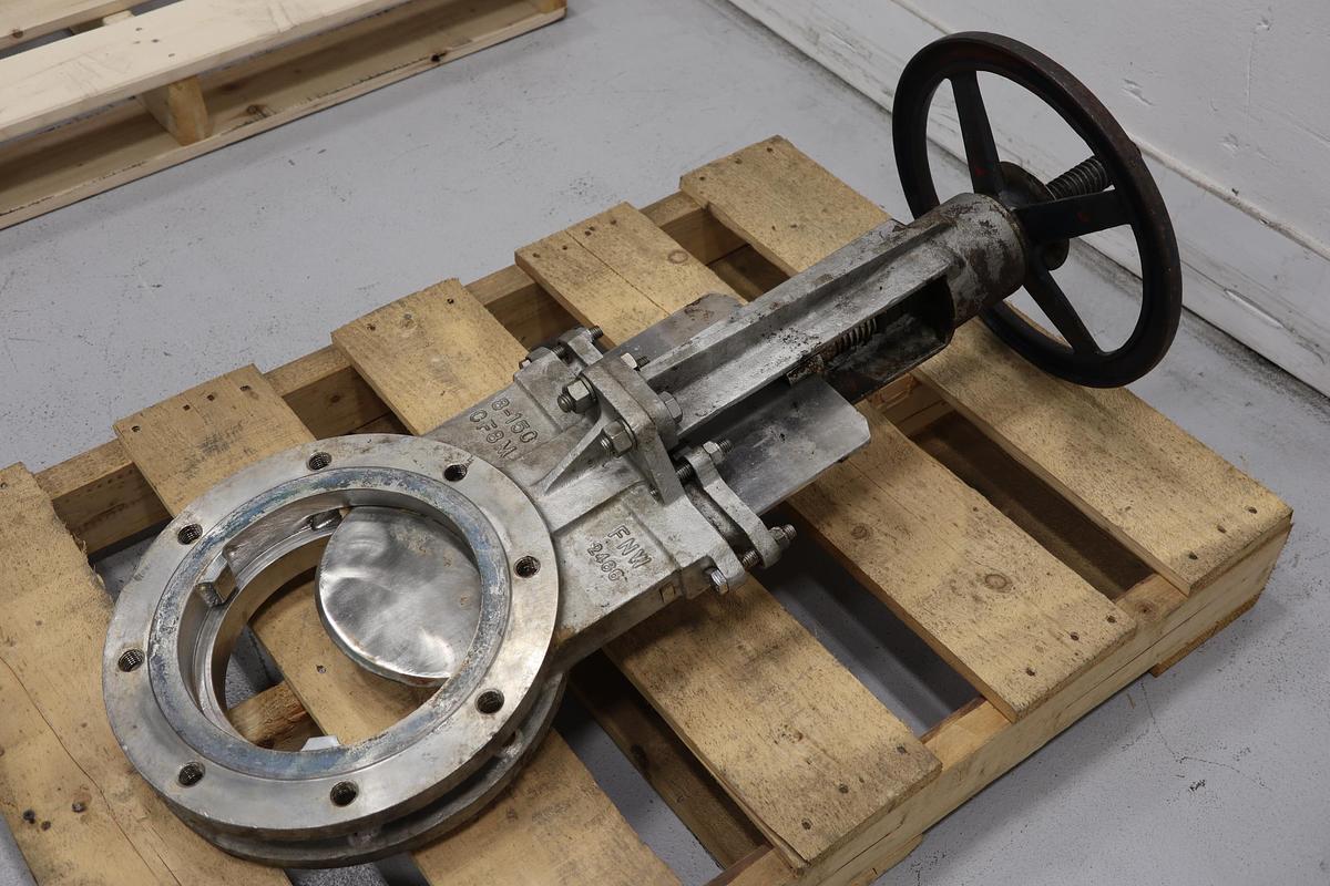 Used FNW 8" Hand Operated Knife Gate Valve #47724