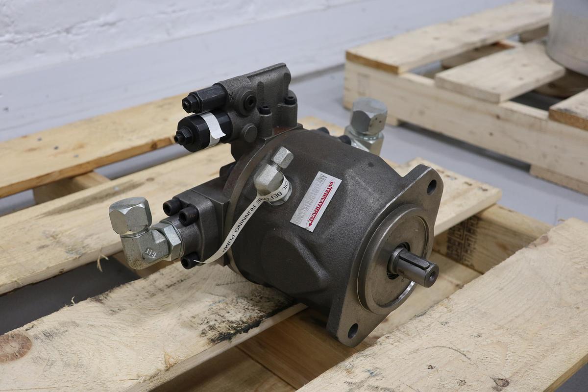 Unused International Series 31 Size SZ 28-4  Hydraulic Pump #47574