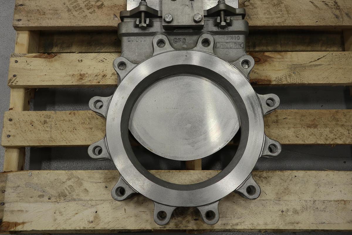 Unused Dezurik 12" Air Operated Knife Gate Valve #47328